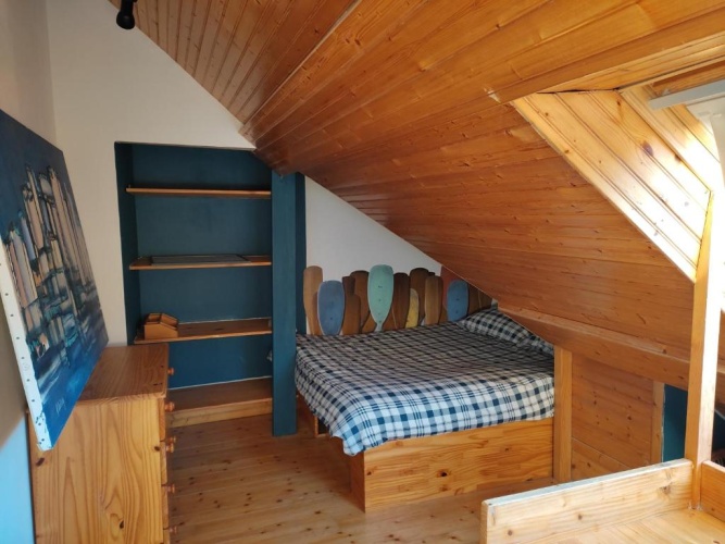 4 Bedrooms Cottage