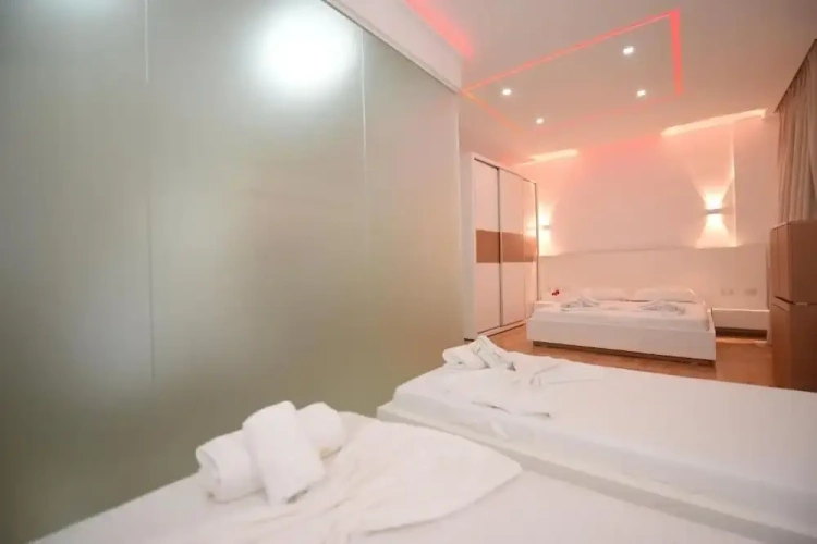 Standard Quadruple room with balcony and with mountain view