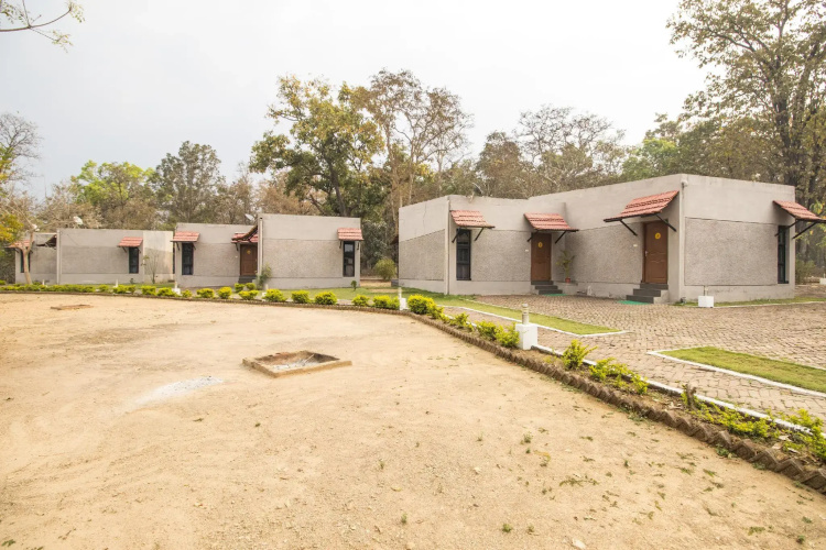 Kanha Kiskindha Resort