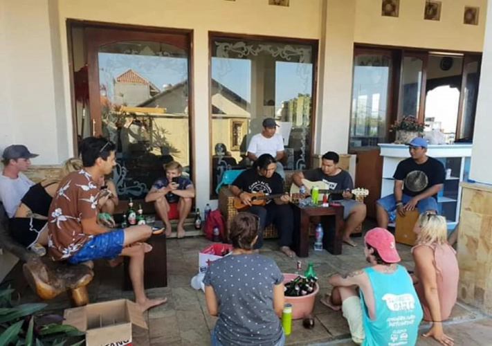 House Of D16 Hostel