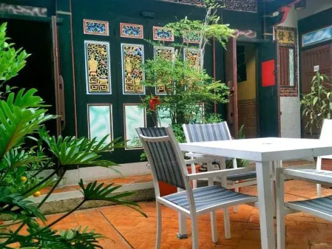 Piano Piano Hostel