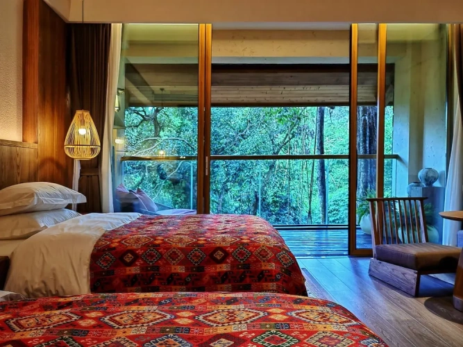 Standard Twin room with balcony and with mountain view