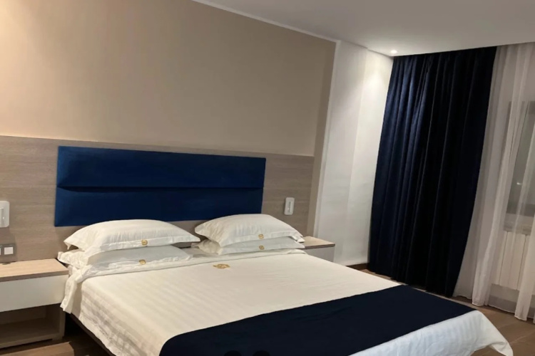 Al Bayt Hotel