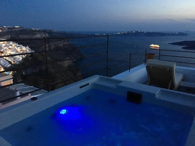 Suite with mountain view