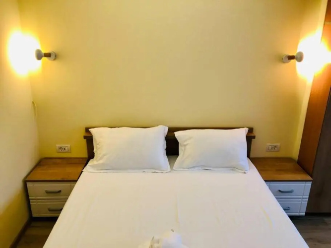 Ultra-central apart -3 ROOMS- Cathedral view VIC3