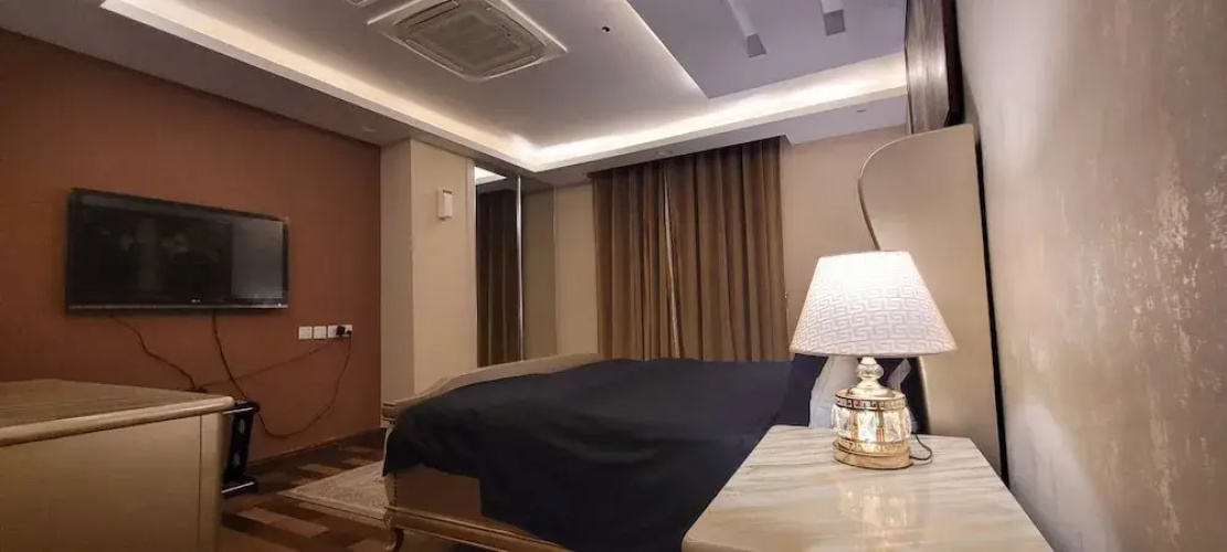 Goldcrest Luxury Apartments