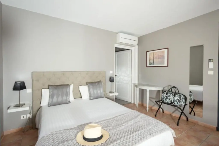 Standard Double room with pool view
