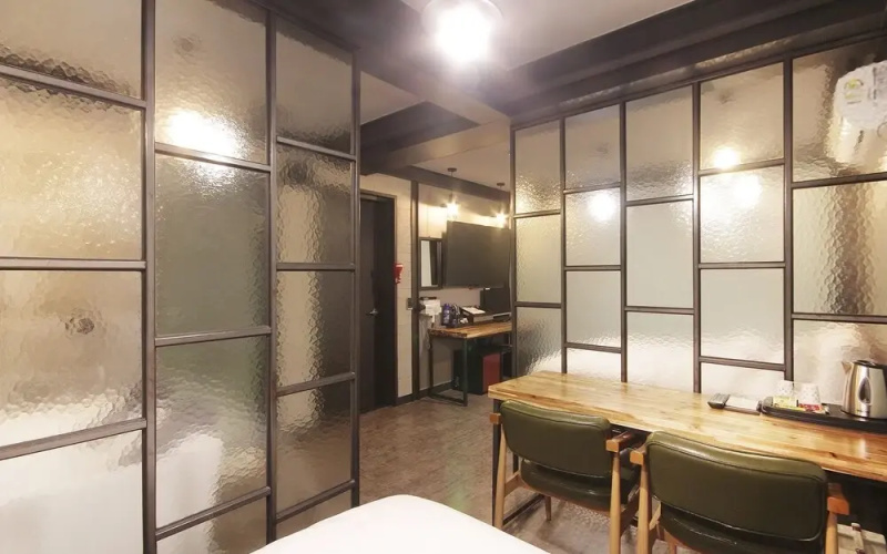 Yeosu 1st Avenue Hotel