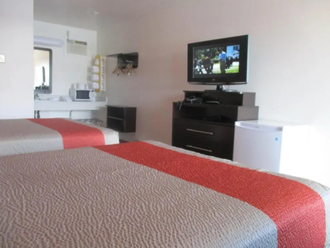 Motel 6 Kamloops, BC