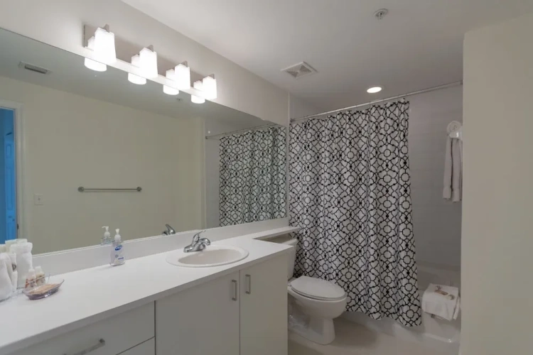 2 Bedrooms Deluxe Suite with balcony