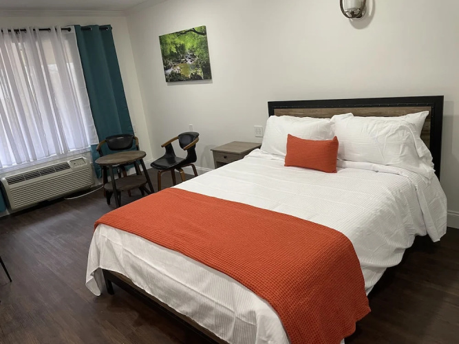 Gatehouse Motel
