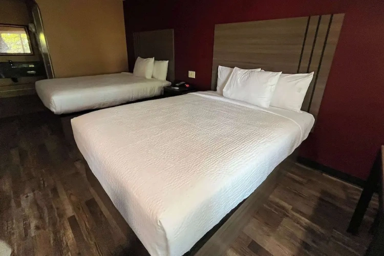 Standard Quadruple room with balcony