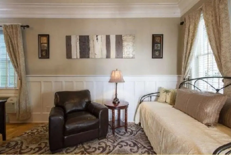 The Palmetto House Inn