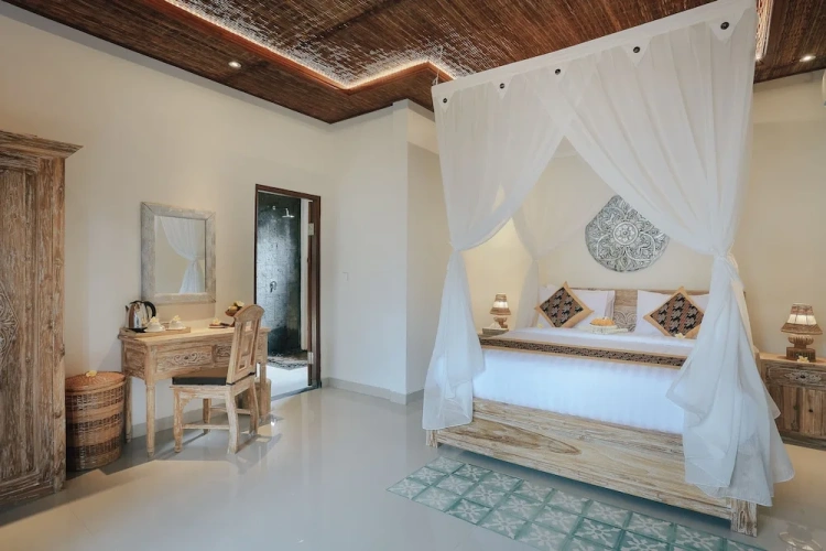 Superior room