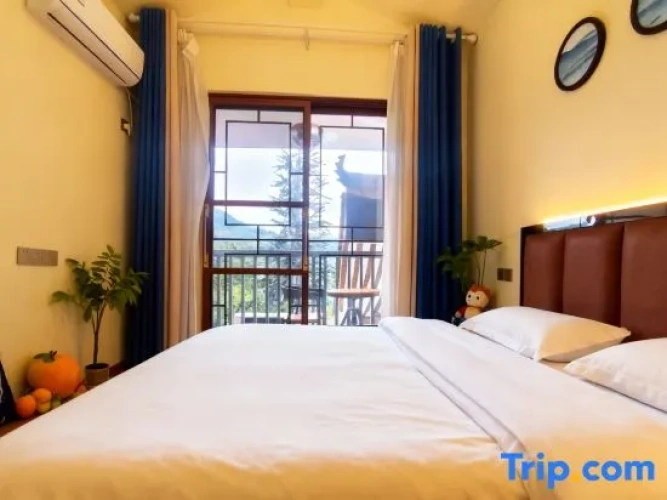 2 Bedrooms Family Suite with balcony