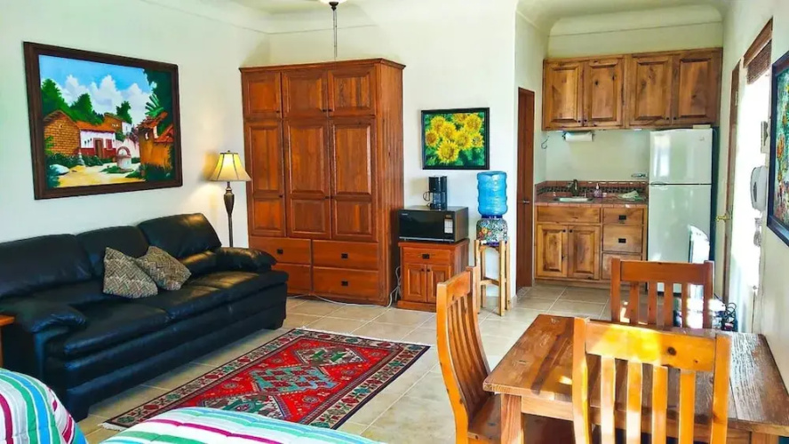 Casa Evita 4 Bedroom Beachfront Home