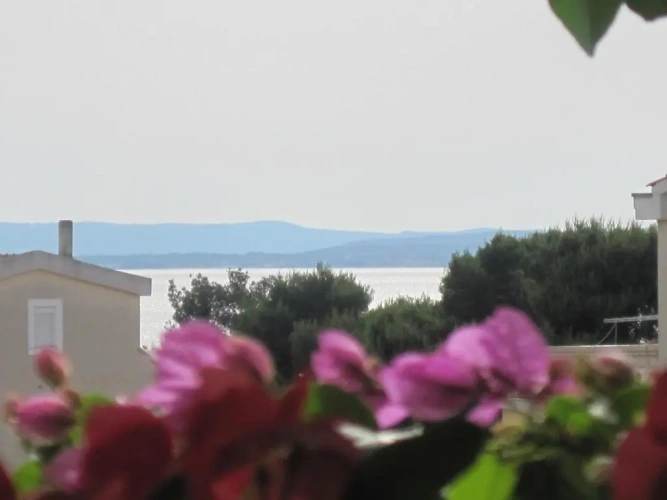 2 Bedrooms Apartment with balcony