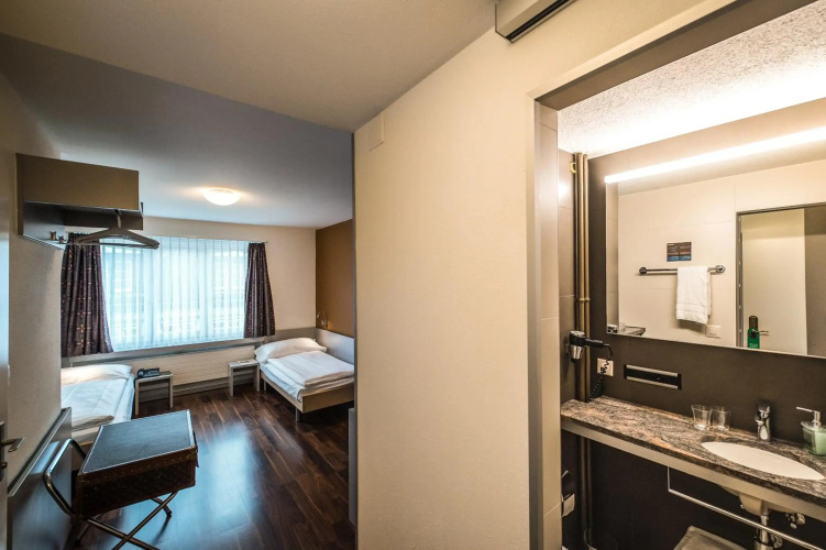 Alexander Guesthouse