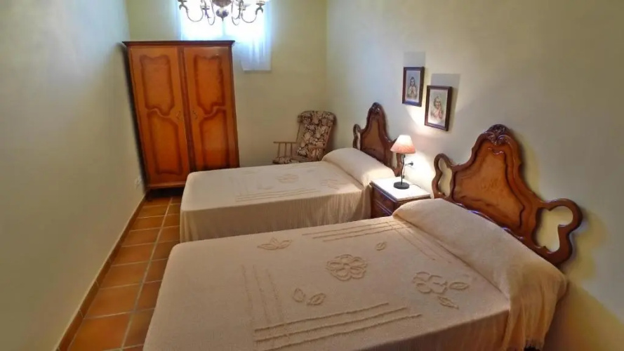 R1044 - Villa Karina