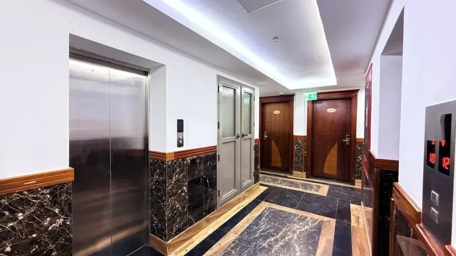 Royal Tulip Dancenter Suites Sharjah