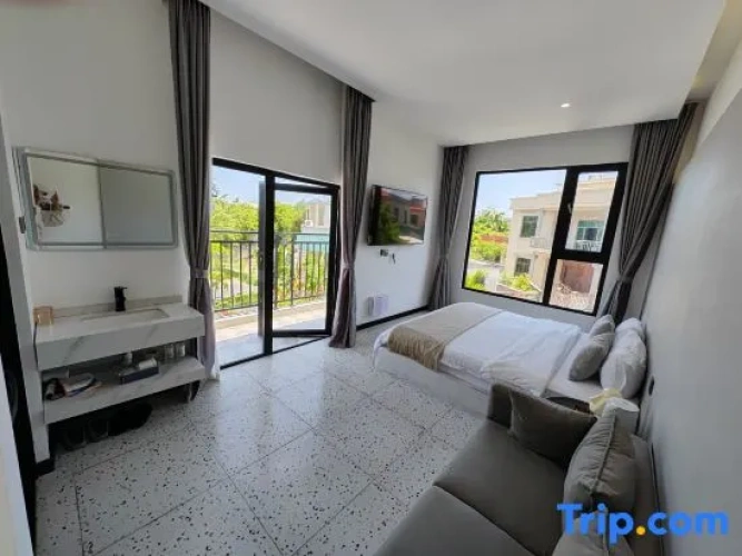 Standard Double room with view
