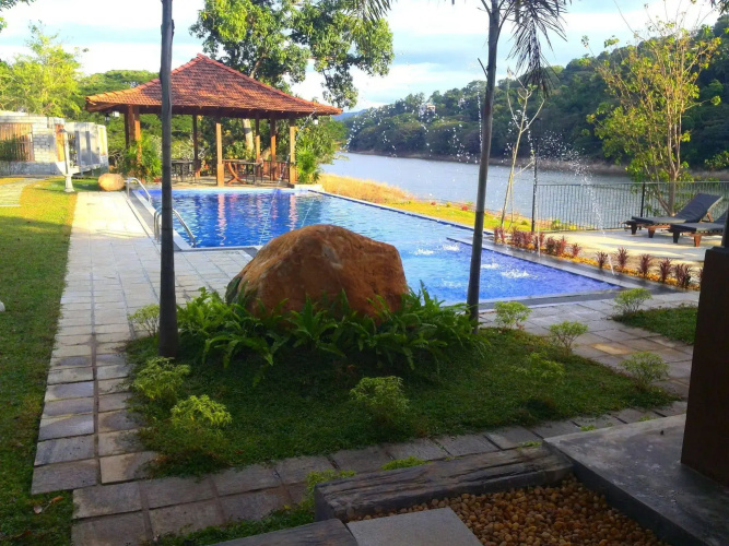 Serendip Stone Hotel and Bungalow