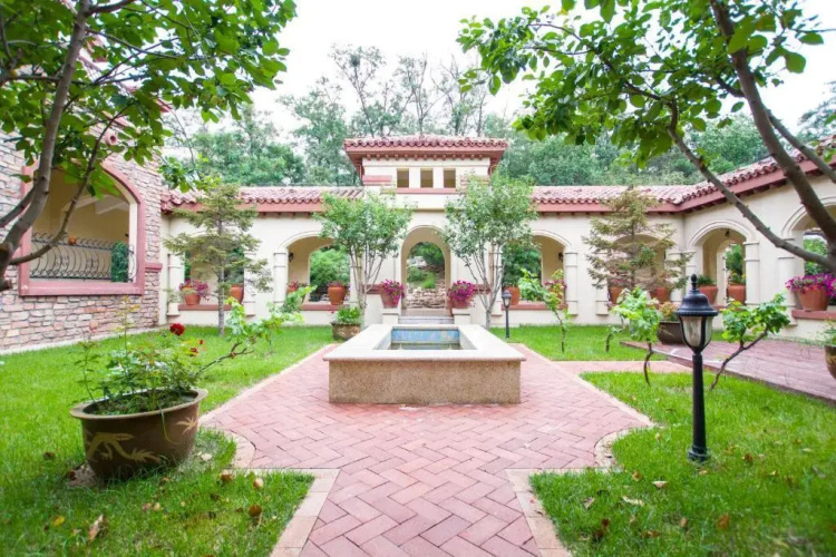 Yaduo Peacock Courtyard Service Apartment