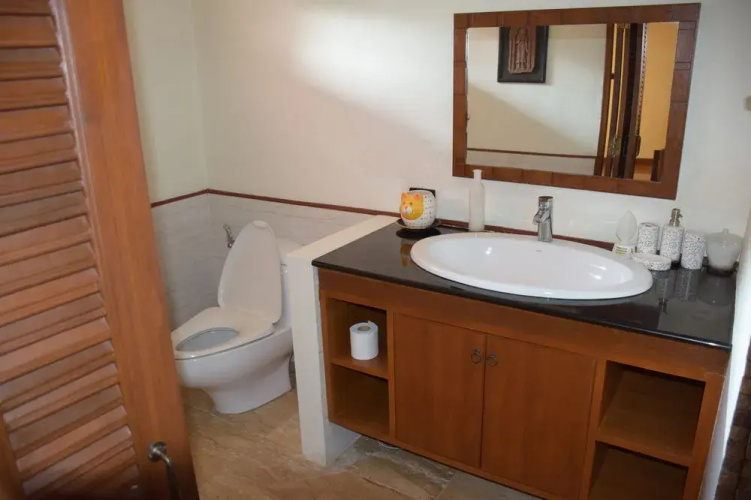 Sirinthara luxury villa