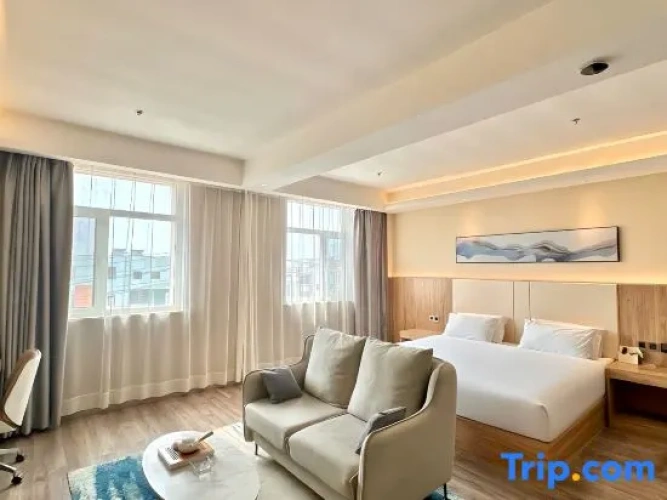 Deluxe Suite