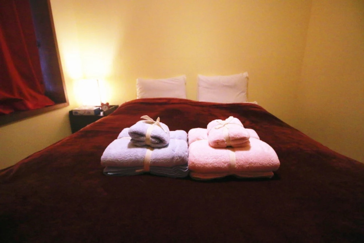 Lodge Q Hotel