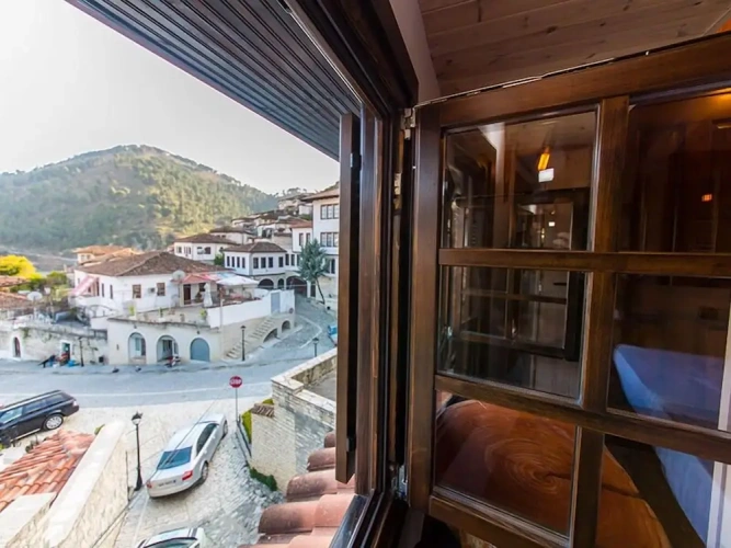 Deluxe Twin room with city view