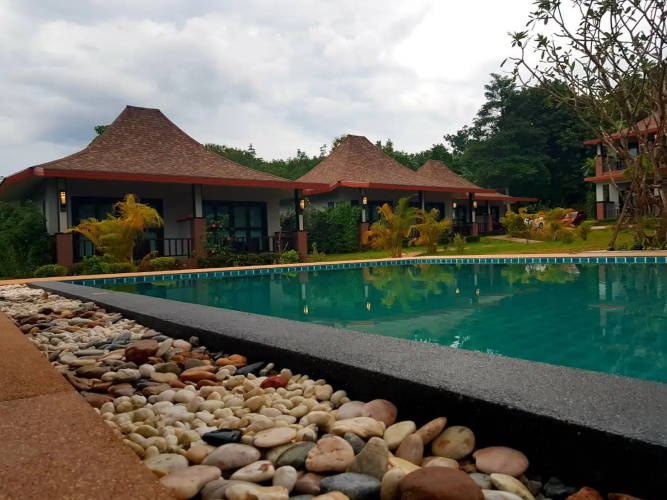 Poochommhok Resort
