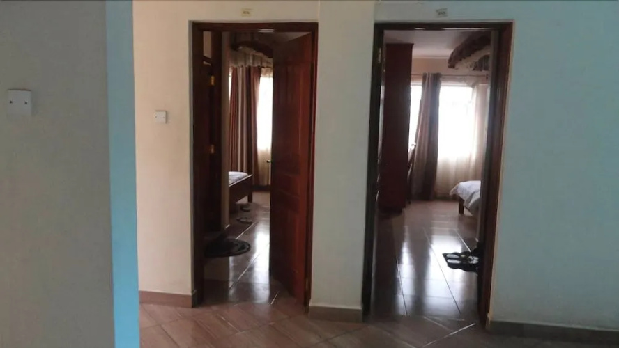 Ngara Riverside Lodge