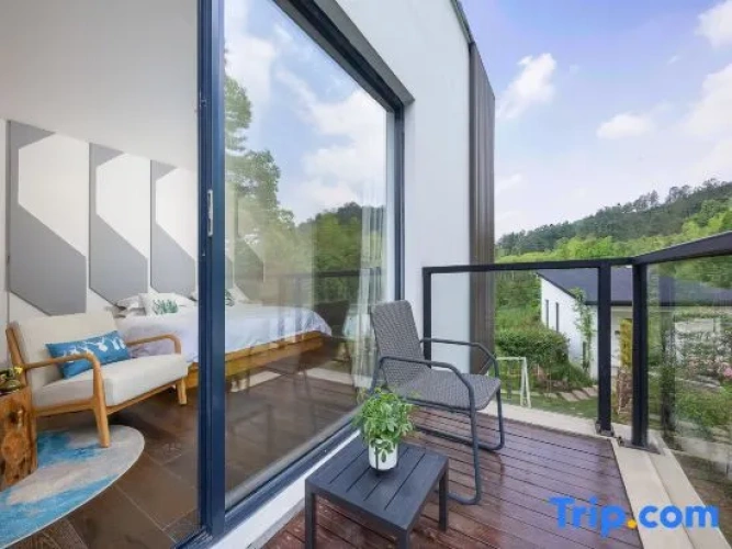 Standard Double room with balcony and with sunrise view