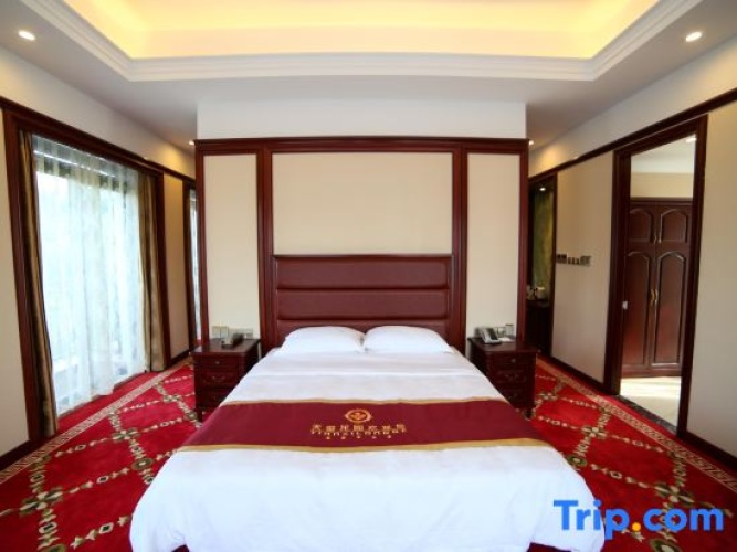 Deluxe Double Suite