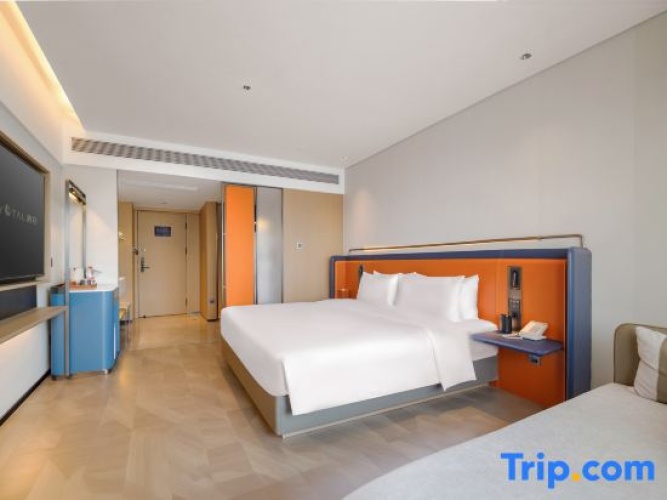 Standard Double room with view