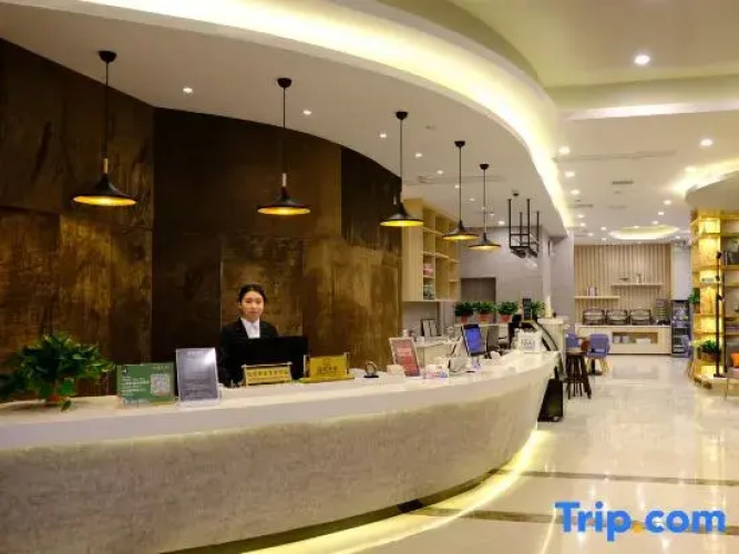 Ibis Styles Hotel (Yangchenghu Zhonglu Metro Station)