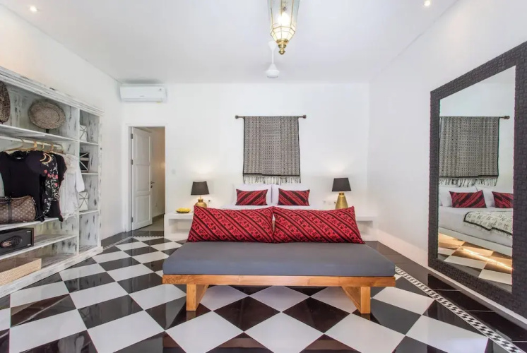 PinkPrivate Sanur - for Cool Adults Only