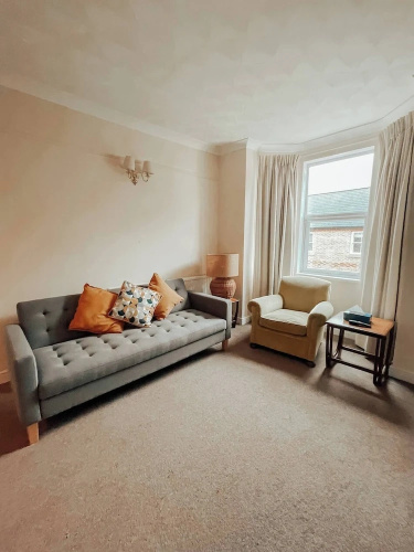 Bright 2-bed Flat in Huntingdon Town Centre