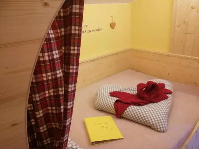 1 Bedroom Apartment with mountain view