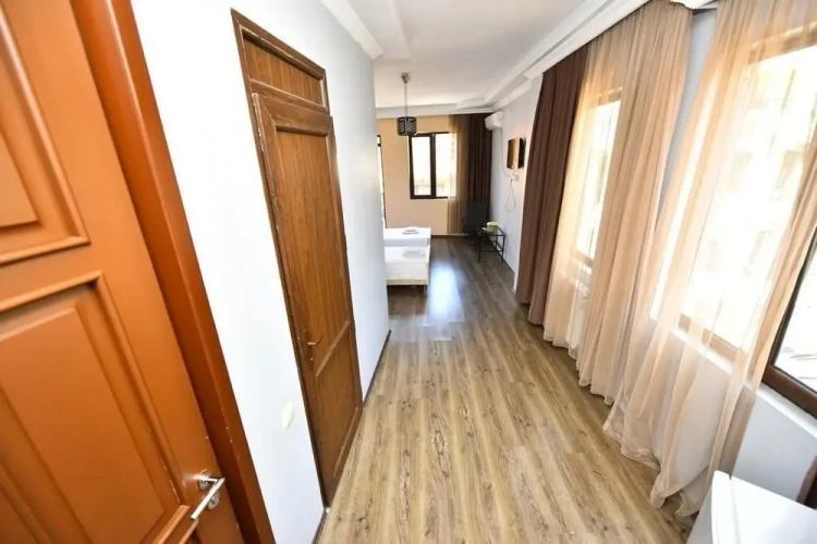Standard Twin room with city view