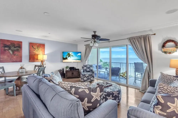 Oceanside 302