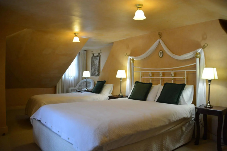 Apartments at York Mansions