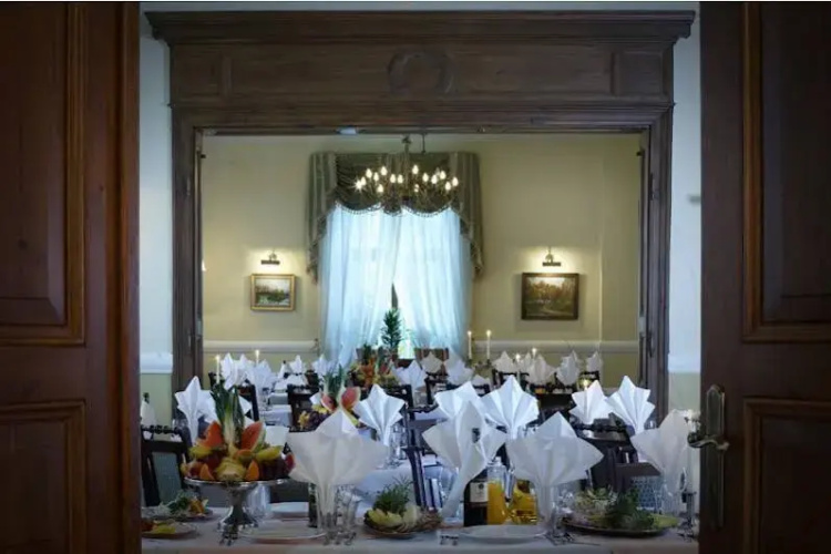Bugatti Hotel