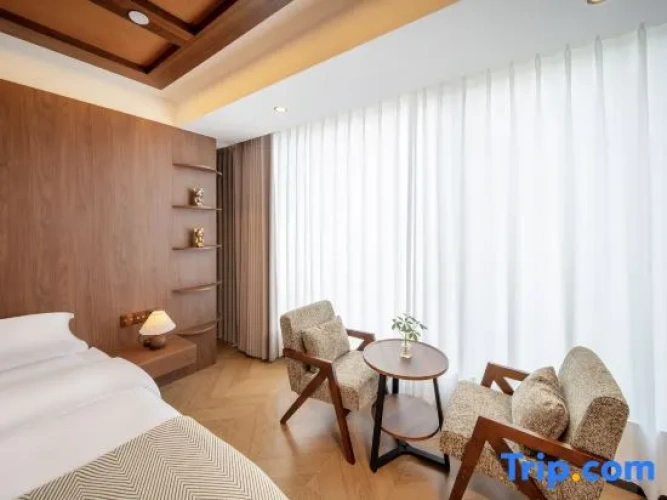 Standard Double room with courtyard view