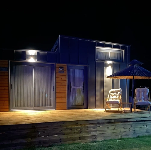 Deluxe Studio