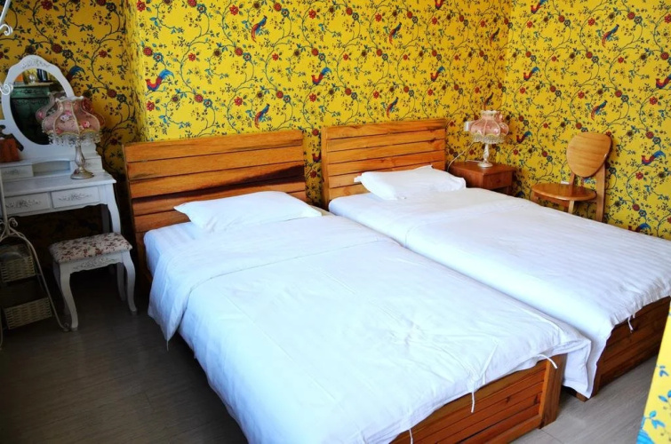 Snail Youth Hostel