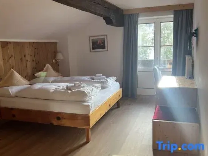 Standard Triple room with mountain view