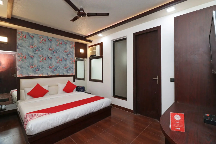 OYO 22508 Hotel Sparrow Inn