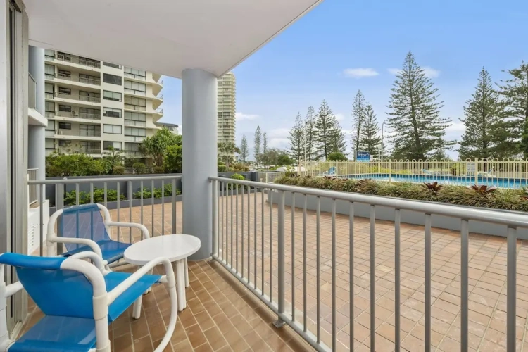 1 Bedroom Apartment with balcony and with view